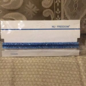 💙NWT Blue Beaded Choker
